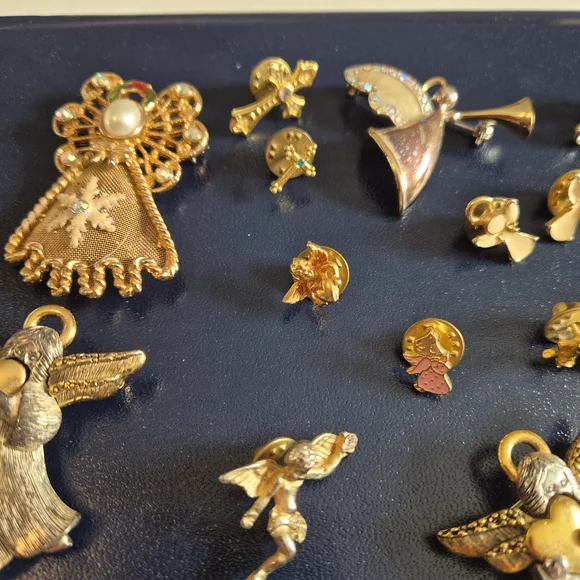Assorted Angel Brooches and Pins - Picture 7 of 7